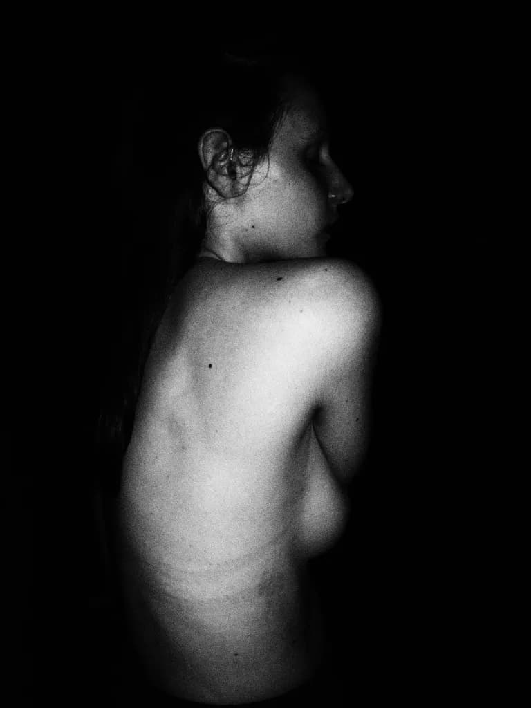 Arik Miranda, Untitled, from the series Forever and a Day, 2015, archival pigment print, 23.5×17.6 cm